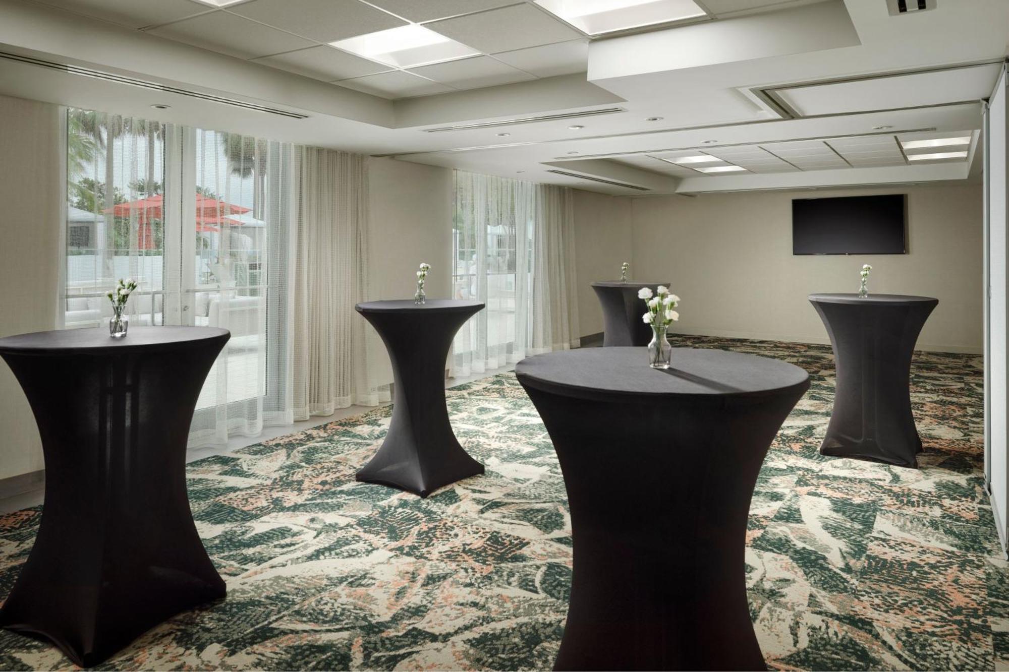 Residence Inn By Marriott Miami Beach Surfside Zewnętrze zdjęcie